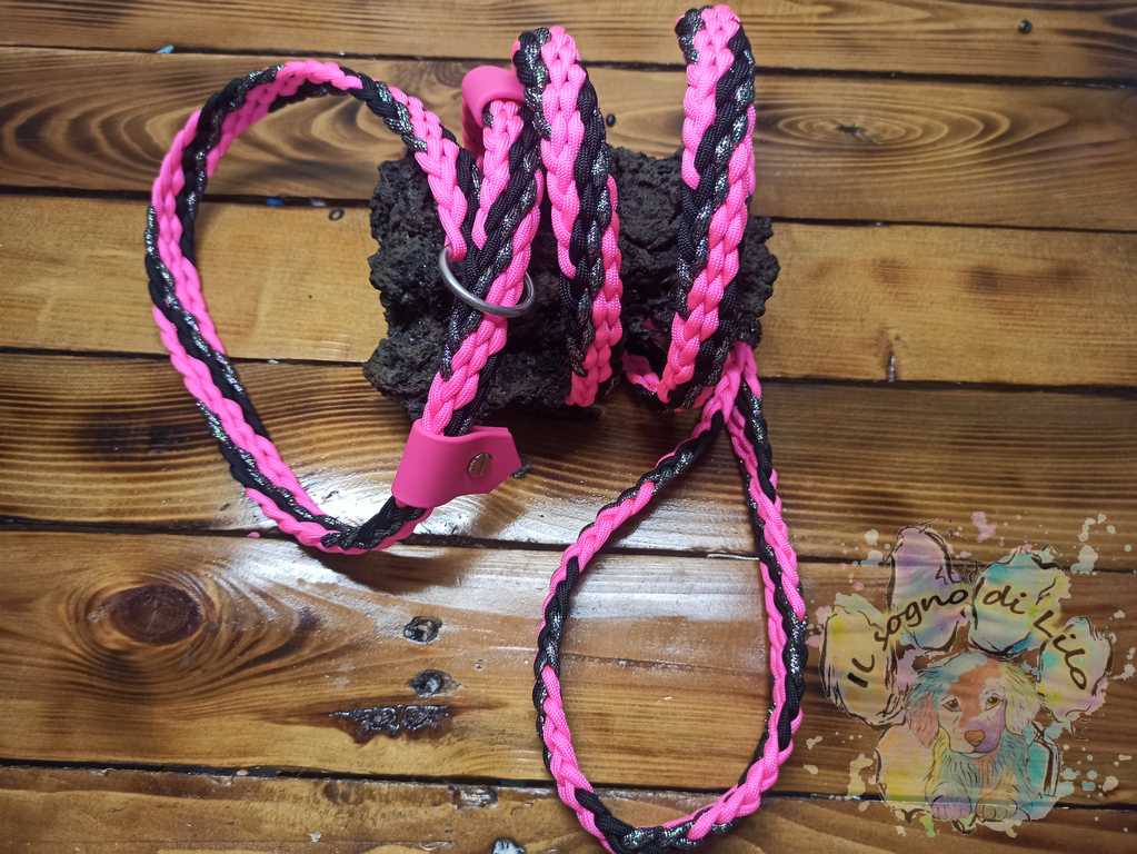 Retriever in paracord fuchsia passion